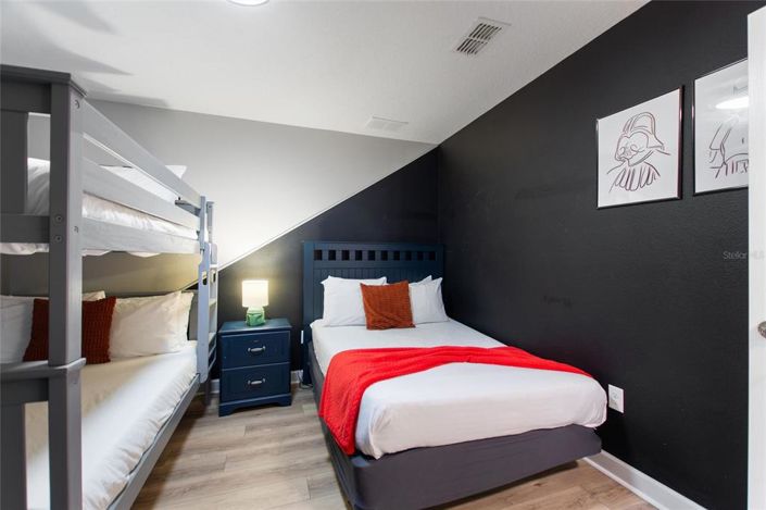 Image No.35-7 Bed House for sale