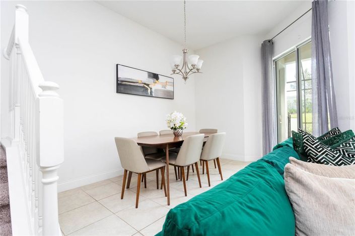 Image No.18-5 Bed Townhouse for sale