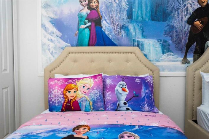 Image No.24-5 Bed Townhouse for sale