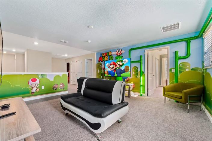 Image No.17-8 Bed Property for sale