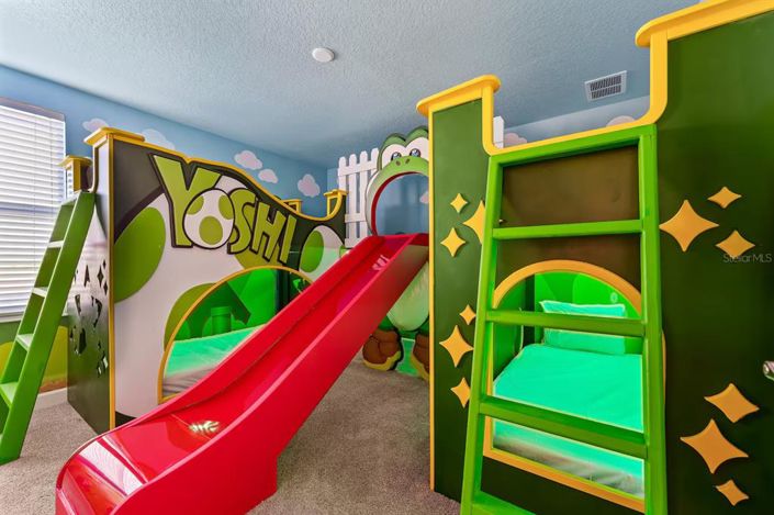 Image No.20-8 Bed Property for sale