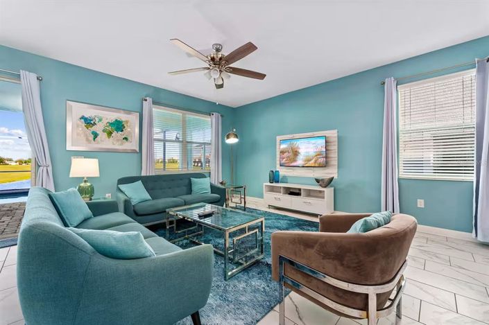 Image No.4-8 Bed Property for sale