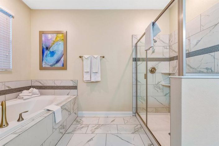 Image No.42-8 Bed Property for sale