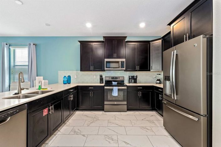 Image No.6-8 Bed Property for sale