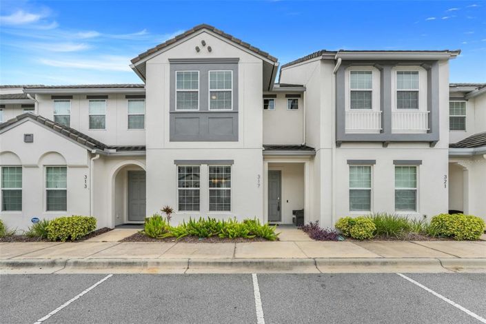 Image No.2-4 Bed Townhouse for sale