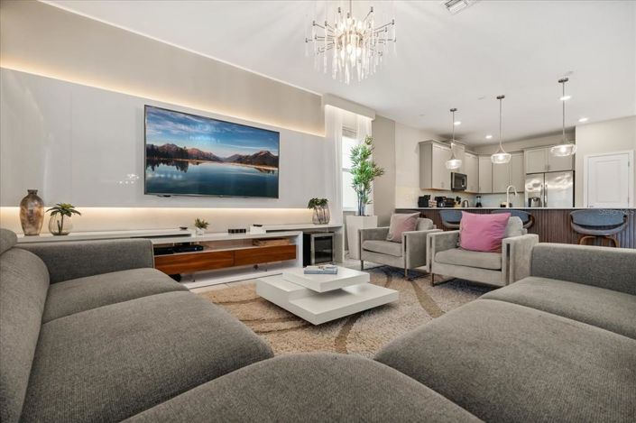 Image No.11-9 Bed House for sale