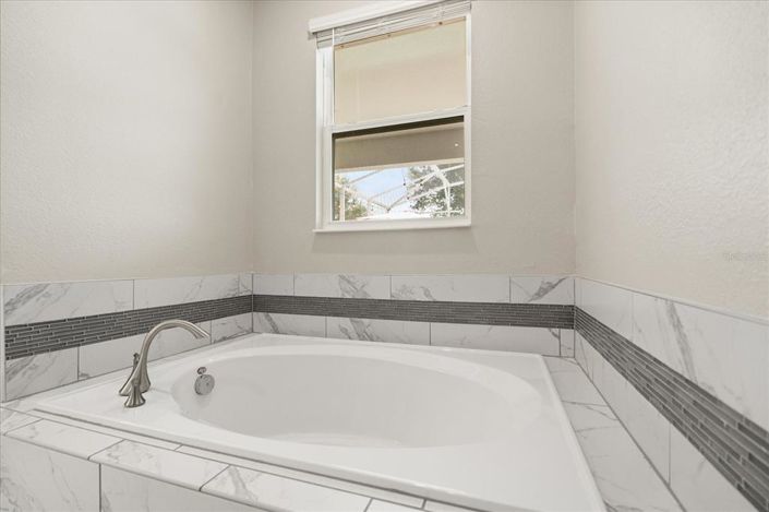 Image No.51-9 Bed House for sale