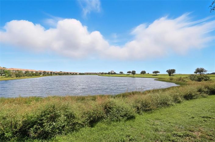 Image No.20-3 Bed Townhouse for sale