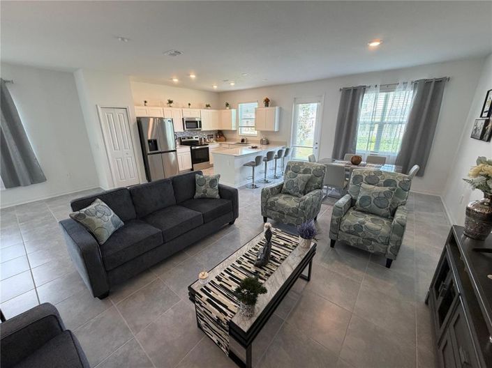 Image No.12-3 Bed Townhouse for sale