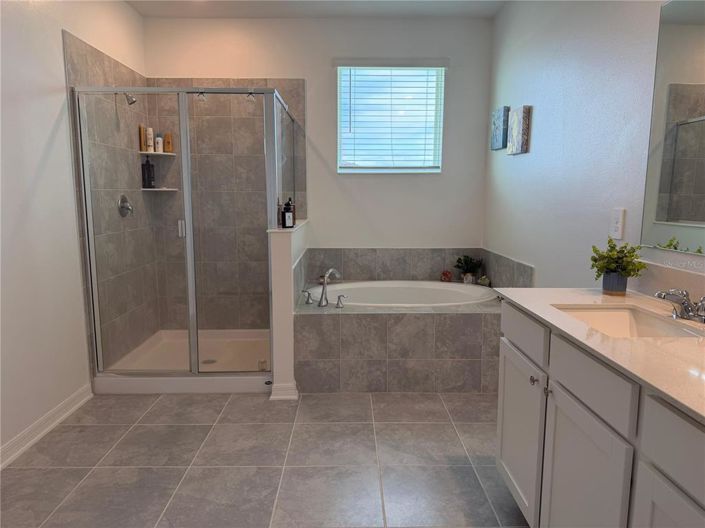 Image No.30-3 Bed Townhouse for sale