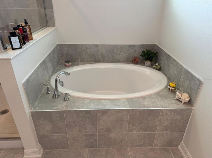 Image No.31-3 Bed Townhouse for sale