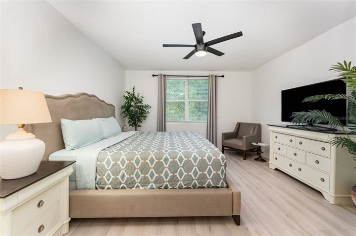 Image No.11-4 Bed Property for sale