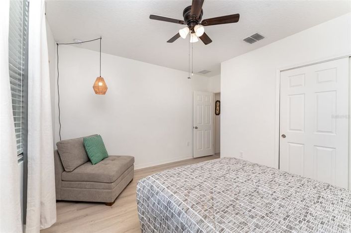 Image No.20-4 Bed Property for sale