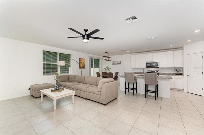 Image No.4-4 Bed Property for sale