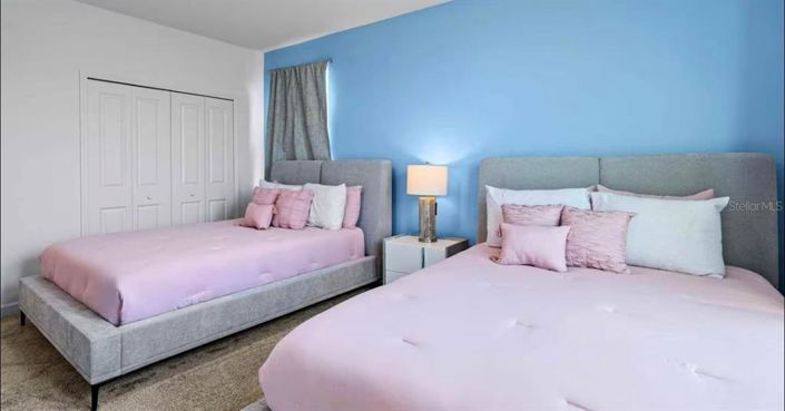 Image No.24-6 Bed House for sale