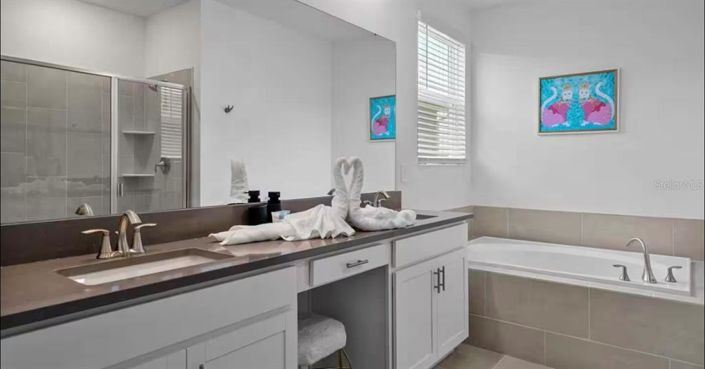 Image No.36-6 Bed House for sale