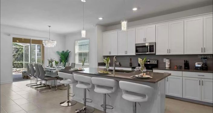 Image No.6-6 Bed House for sale