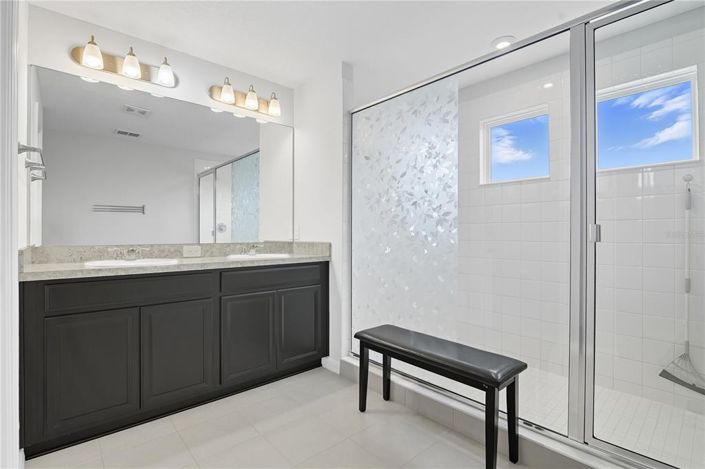 Image No.19-3 Bed House for sale