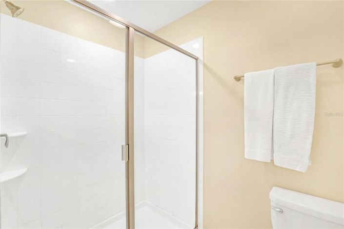 Image No.20-8 Bed House for sale