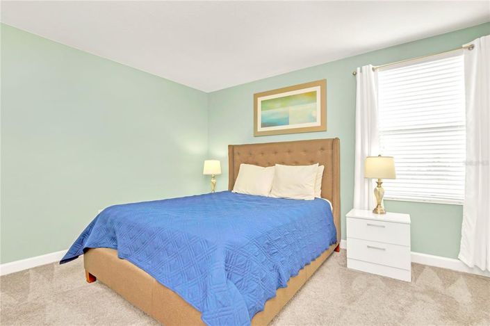 Image No.25-8 Bed House for sale