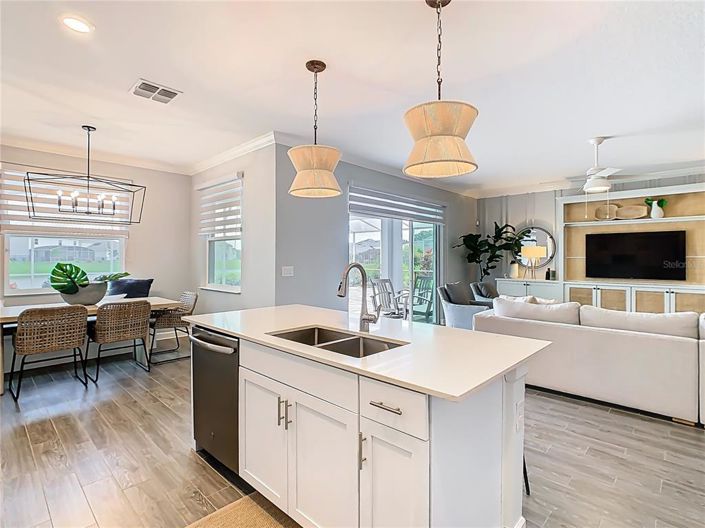 Image No.13-6 Bed House for sale