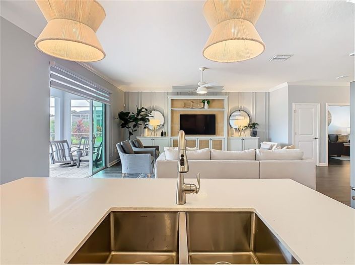 Image No.15-6 Bed House for sale