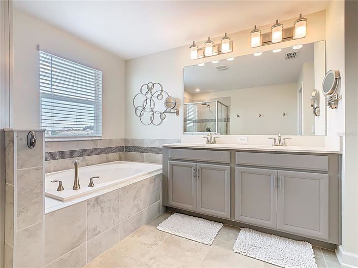 Image No.31-6 Bed House for sale