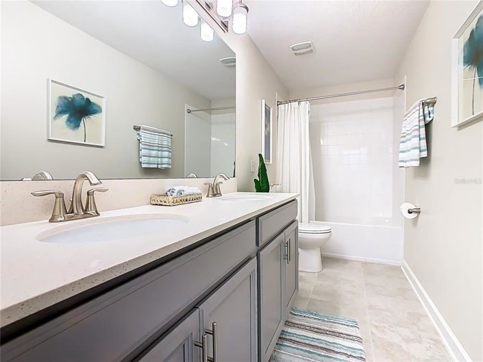 Image No.35-6 Bed Property for sale