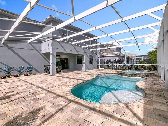 Image No.47-6 Bed House for sale