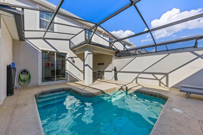 Image No.25-4 Bed Townhouse for sale