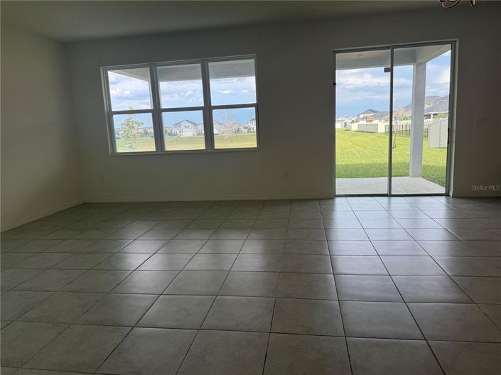 Image No.10-Propriété de 4 chambres à vendre à Davenport