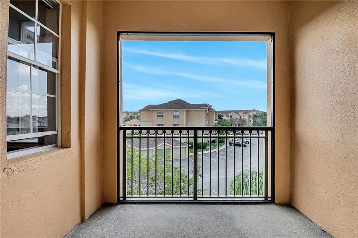 Image No.12-3 Bed Property for sale