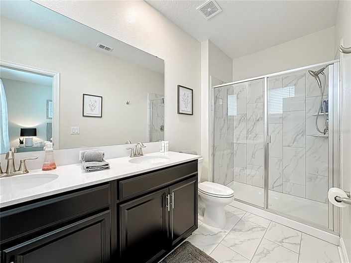 Image No.21-6 Bed House for sale