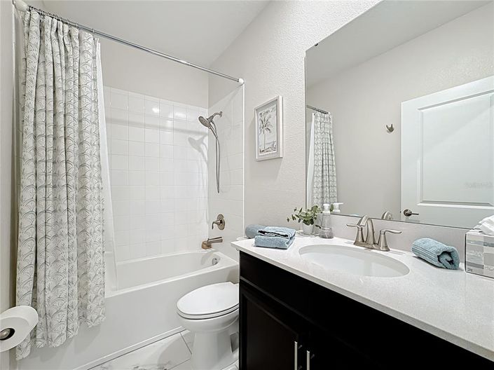 Image No.28-6 Bed House for sale