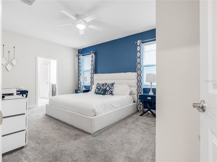 Image No.13-8 Bed Property for sale