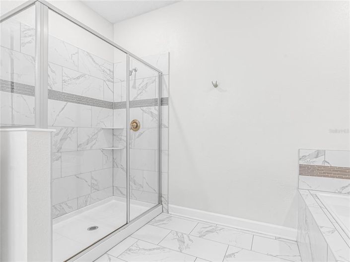 Image No.16-8 Bed House for sale