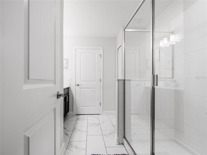 Image No.31-8 Bed Property for sale