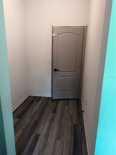 Image No.25-4 Bed House for sale