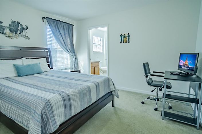 Image No.17-5 Bed House for sale