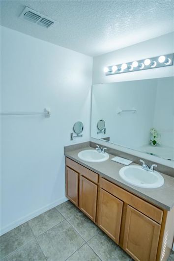 Image No.29-5 Bed House for sale