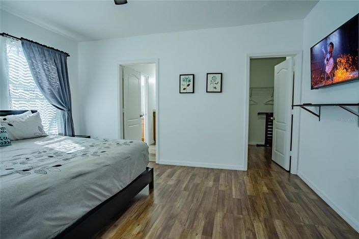 Image No.4-5 Bed House for sale