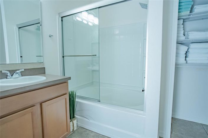 Image No.6-5 Bed House for sale