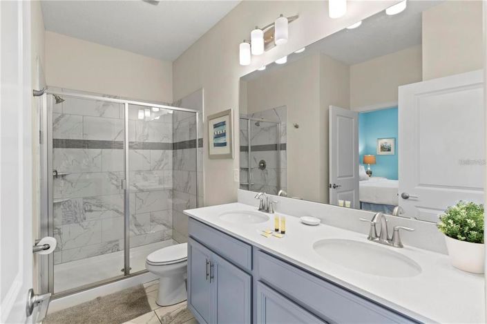 Image No.15-8 Bed Property for sale