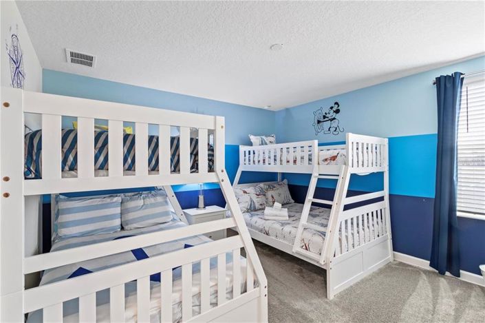 Image No.23-8 Bed Property for sale