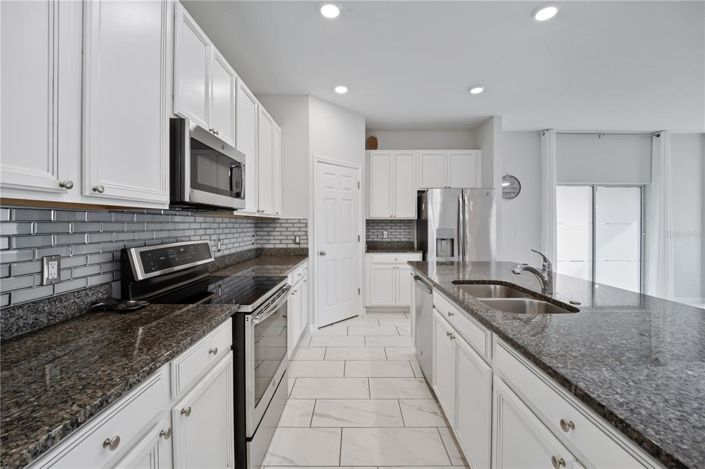 Image No.6-4 Bed House for sale