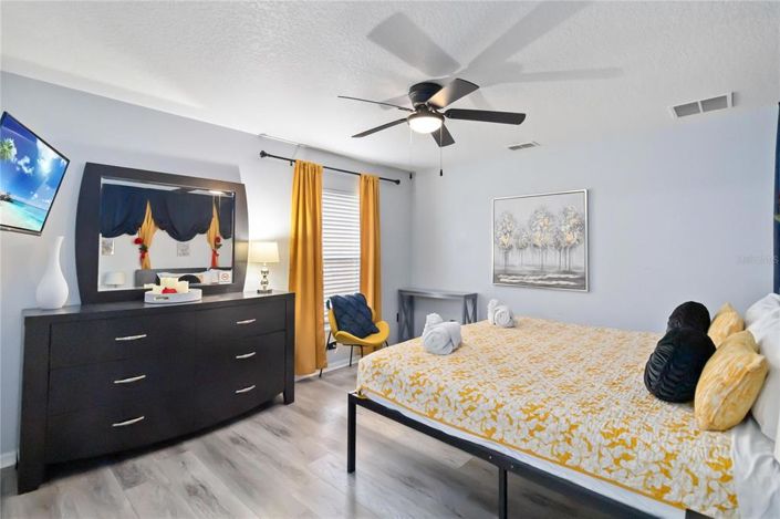 Image No.20-4 Bed House for sale