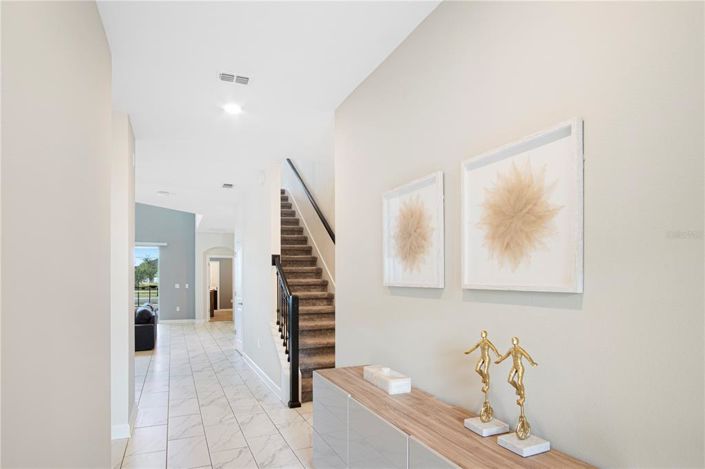 Image No.3-5 Bed House for sale