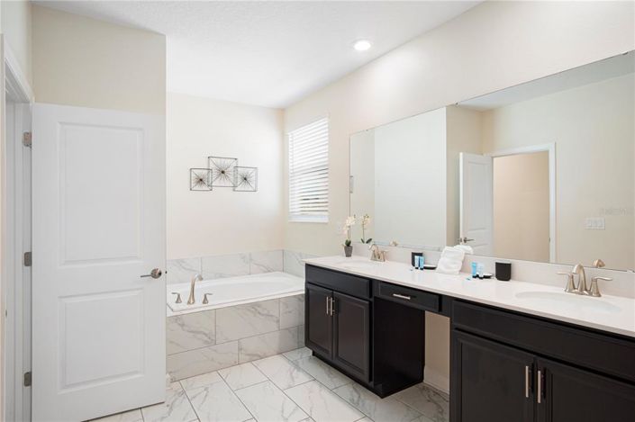 Image No.32-Propriété de 5 chambres à vendre à Davenport