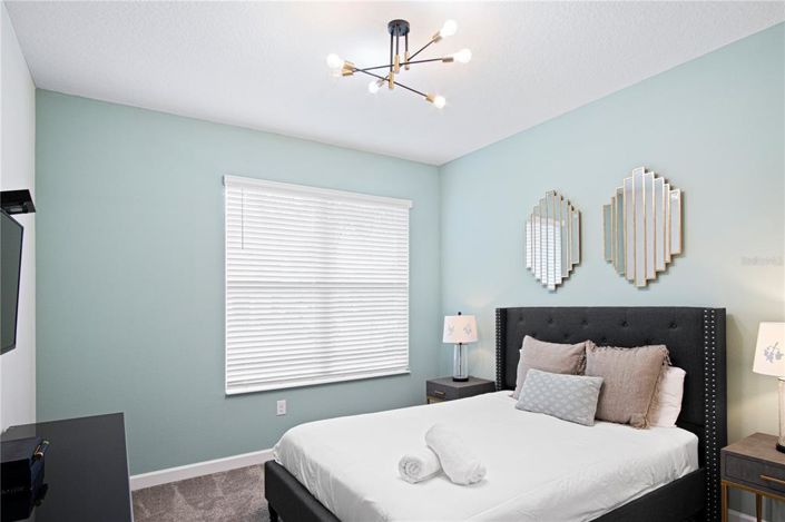 Image No.35-5 Bed House for sale