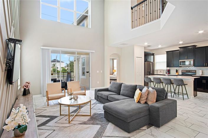 Image No.8-5 Bed House for sale